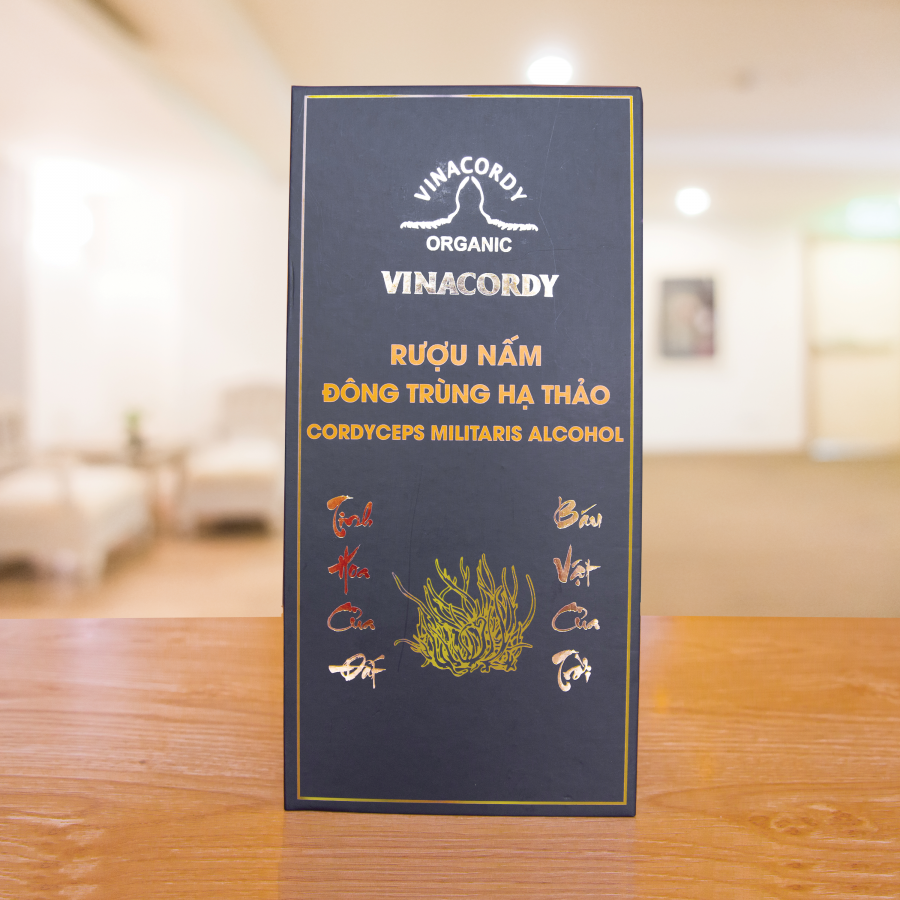 Rượu Nấm Đông Trùng Hạ Thảo Vinacordy - 650ml