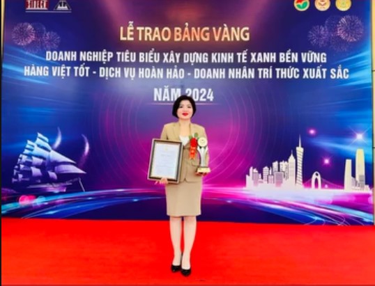 VINACORDY VINH DỰ NHẬN BẢNG VÀNG DOANH NGHIỆP TIÊU BIỂU 2024